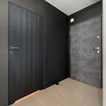 Nad Brzegiem Rzeki 2 Sypialnie Parking By Renters Prestige 아파트